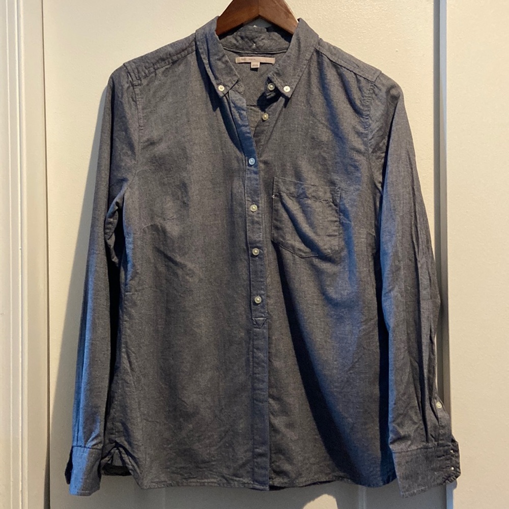 Gap button down shirt